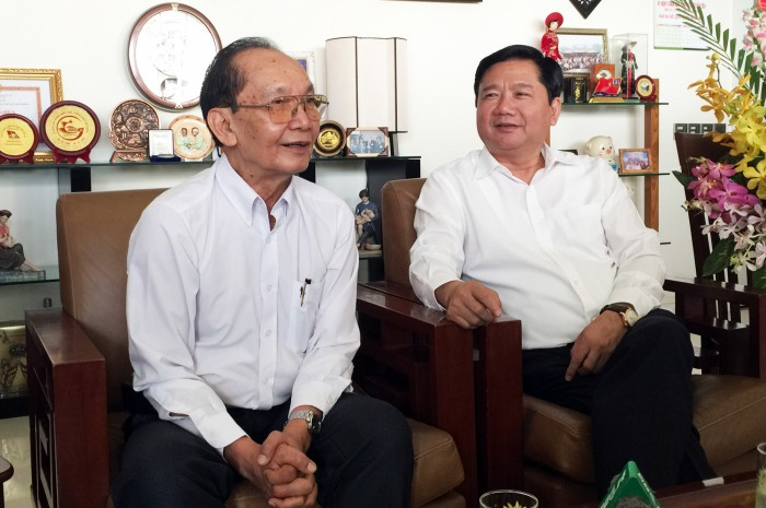 Bí thư Đinh La Thăng lắng nghe trăn trở về y tế TP HCM