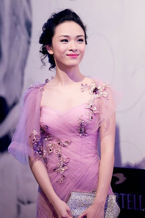 hoa hau truong ho phuong nga tro lai showbiz trong nam 2019