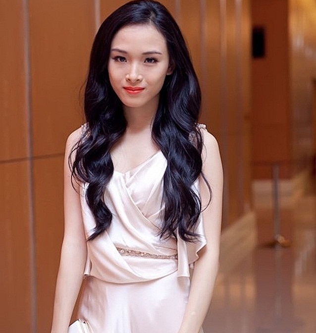 hoa hau truong ho phuong nga tro lai showbiz trong nam 2019