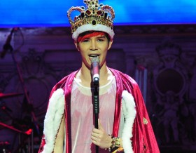 Chinh phục đỉnh cao đang "nhào" xuống... "đỉnh thấp"?