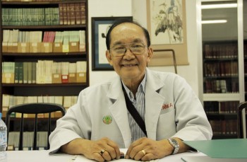 GS Trần Đông A: Bác sĩ đừng biến mình thành... con dơi hút máu!
