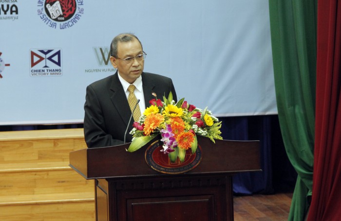 hoi thao quoc te tang truong ben vung va cac van de xuyen van hoa