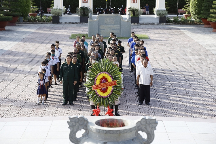 Thêm 3 căn nhà và 60 qàu tặng nghĩa tình đến với CCB Hội CCB Tập đoàn: Thêm 3 căn nhà và 60 quà tặng nghĩa tình đến với Cà Mau