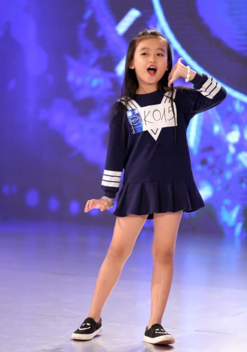 vietnam idol nhi tre nen hoc van hoa hay mo lam ca si