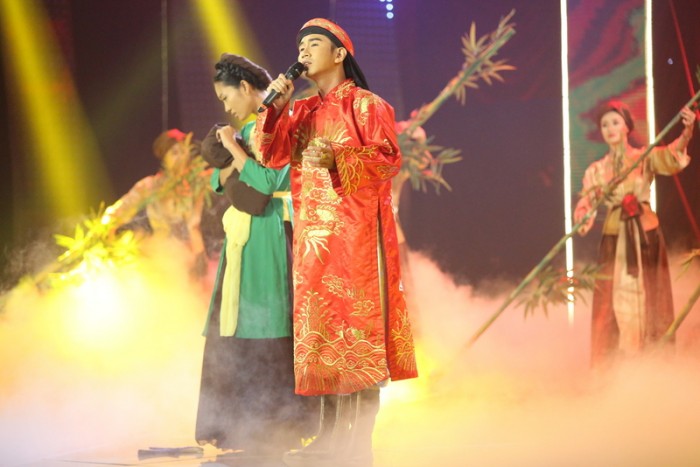 ‘Cô gái dân ca’ Cà Mau trở thành Quán quân 'Hát vui' tin nhap 20160530105503