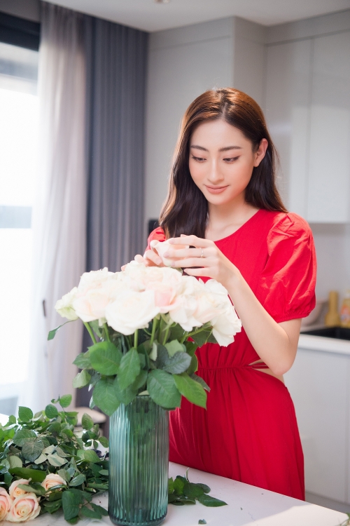 Hoa hậu Lương Thuỳ Linh: 20 tuổi làm giám đốc, 21 tuổi tậu penthouse
