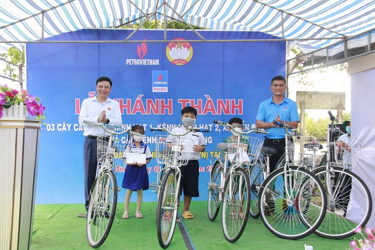 Khánh thành 3 cây cầu tại Cà Mau do Petrovietnam tài trợ