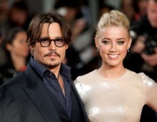 vo cu johnny depp tung bi bat vi toi bao luc gia dinh