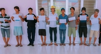 Vĩnh Long: Bắt 11 đối tượng “phê” ma túy đá