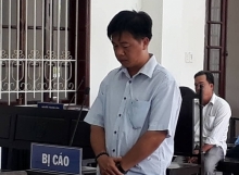 nu can bo tham o de co tien gui cho nguoi tinh ngoai quoc