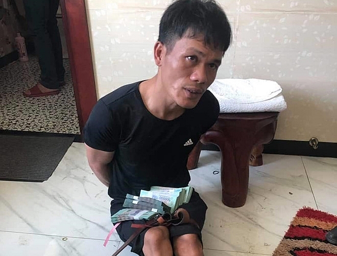 vinh long hai ke tron truy na sau vu trom 8 ty ra dau thu