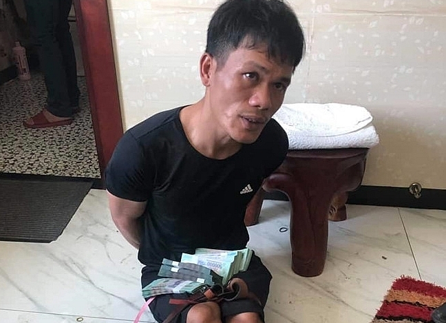 Vĩnh Long: Hai kẻ trốn truy nã sau vụ trộm 8 tỷ ra đầu thú