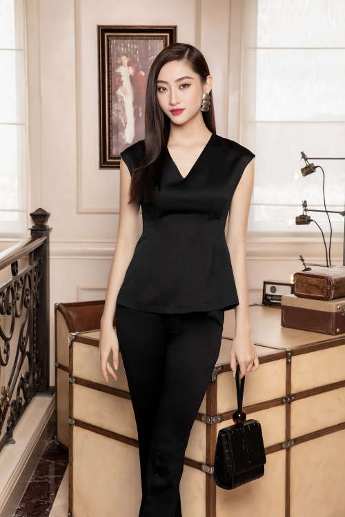 Lương Thuỳ Linh “lột xác” với hình tượng girl boss trong bộ ảnh mới