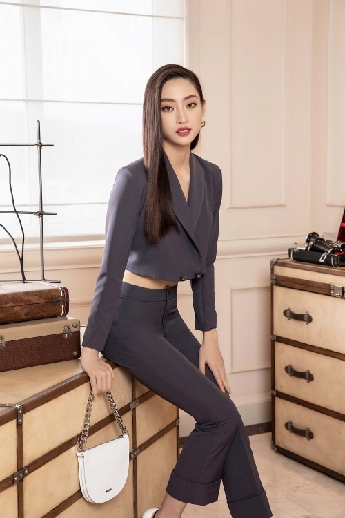 Lương Thuỳ Linh “lột xác” với hình tượng girl boss trong bộ ảnh mới