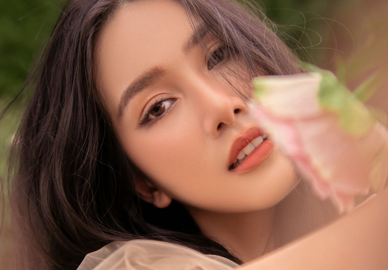 Á hậu IELTS 8.0 Phương Anh được Miss International chúc mừng sinh nhật