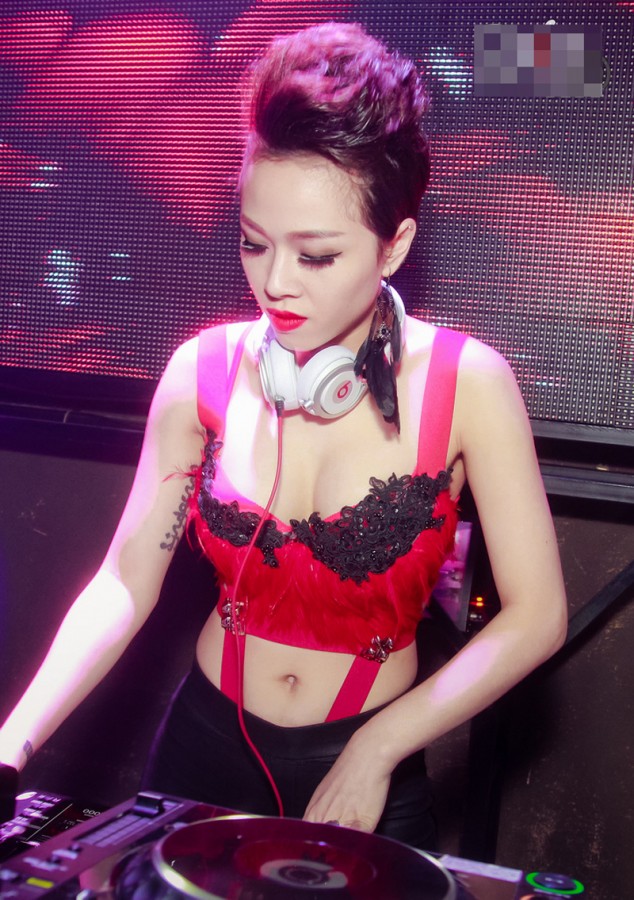 tiet-lo-ve-muc-catse-khung-cua-nu-dj-2