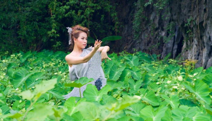hoa than doc dao cua hoang thuy linh trong banh troi nuoc