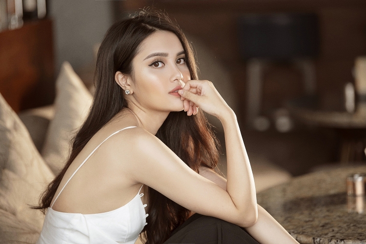 ngam ve dep phong phao cua a hau dieu thuy