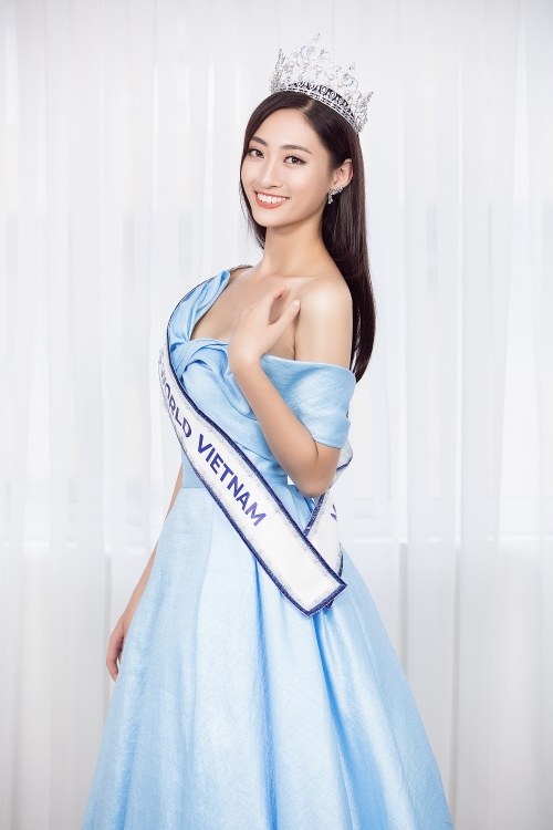 Nhan sắc hoa hậu Lương Thùy Linh được công chúng quốc tế khen ngợi