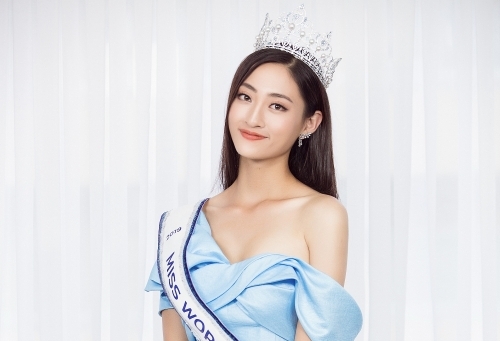 Nhan sắc hoa hậu Lương Thùy Linh được công chúng quốc tế khen ngợi