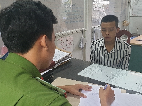 An Giang: Hai tên trộm bị bắt vì chiếc điện thoại đánh rơi