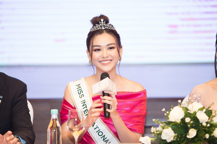 Á hậu Tường San tham dự Miss International 2019