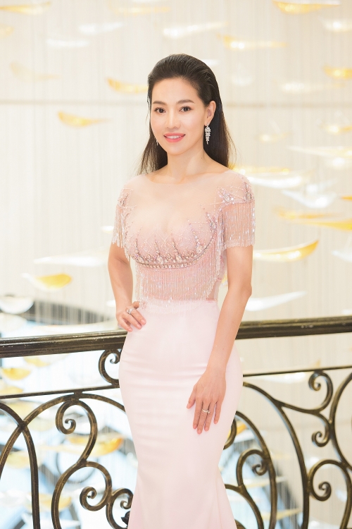 Á hậu Tường San tham dự Miss International 2019