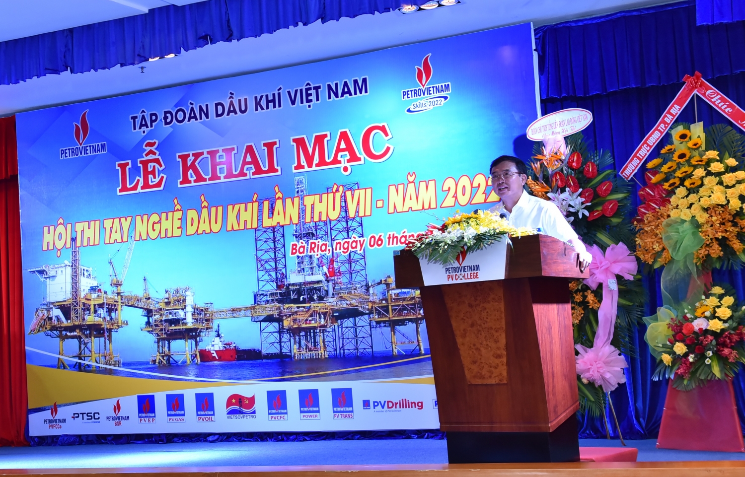 Tưng bừng khai mạc Hội thi tay nghề Dầu khí lần thứ VII Tưng bừng khai mạc Hội thi tay nghề Dầu khí lần thứ VII