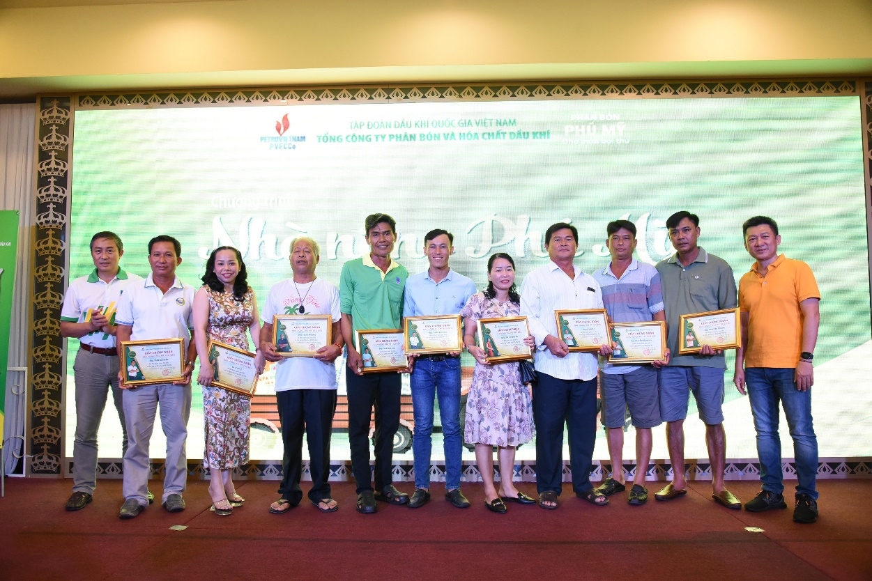 Chương trình “Nhà nông Phú Mỹ”: Lan tỏa kỹ thuật canh tác tới bà con nông dân