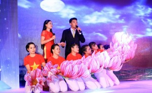 PVFCCo: Tưng bừng hội diễn Tiếng hát cho mùa bội thu 2015