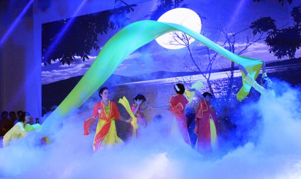 chum anh linh linh hoi dien tieng hat cho mua boi thu 2015