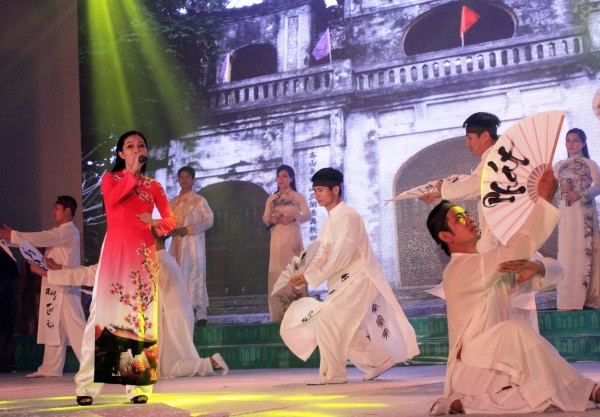 chum anh linh linh hoi dien tieng hat cho mua boi thu 2015