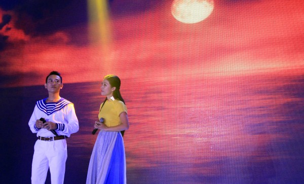 chum anh linh linh hoi dien tieng hat cho mua boi thu 2015
