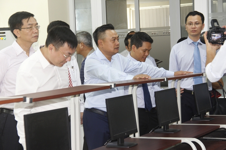 lanh dao pvn lam viec voi pvu va pvmtc