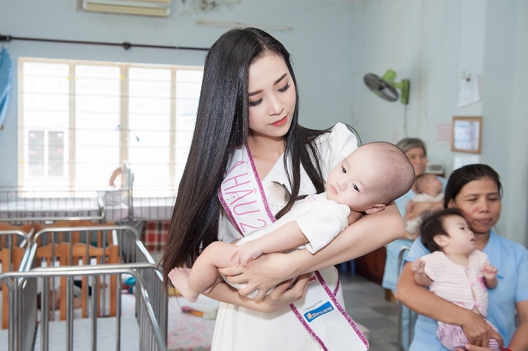 hanh trinh nhan ai dau tien cua top 3 hoa hau viet nam 2018