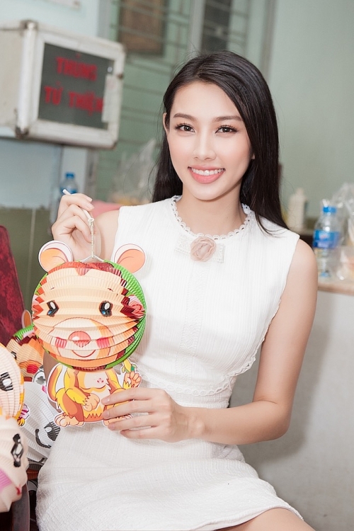 hanh trinh nhan ai dau tien cua top 3 hoa hau viet nam 2018