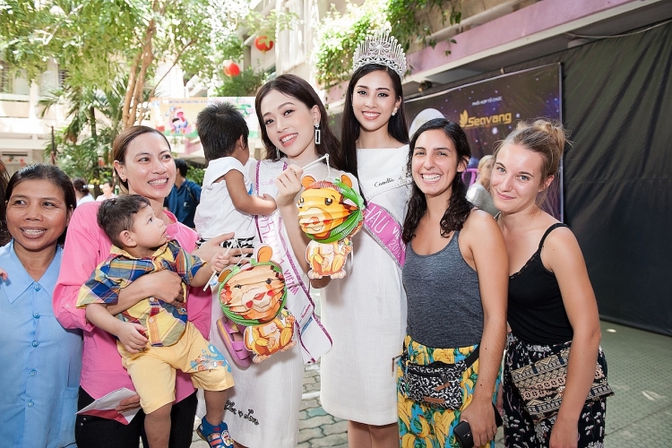 hanh trinh nhan ai dau tien cua top 3 hoa hau viet nam 2018