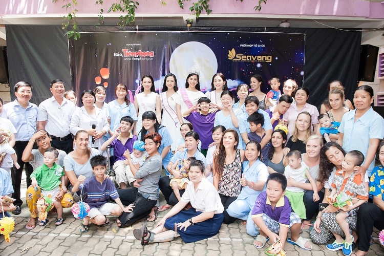 hanh trinh nhan ai dau tien cua top 3 hoa hau viet nam 2018