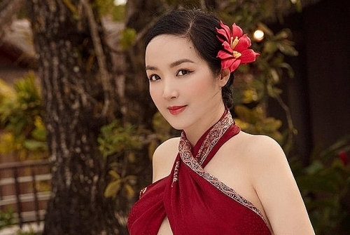 Ngỡ ngàng trước vẻ đẹp không tuổi của Hoa hậu Giáng My