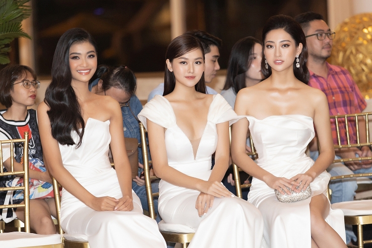 Á hậu Tường San khoe vòng 1 quyến rũ với váy khoét sâu
