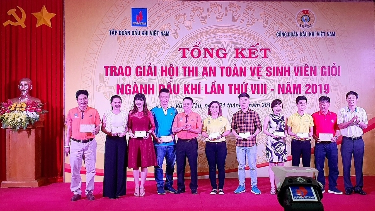pvfcco dat giai nhat tai hoi thi atvsv gioi nganh dau khi lan viii