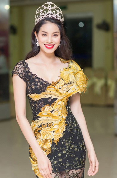 pham huong bi to gian doi truoc chung ket hoa hau hoan vu