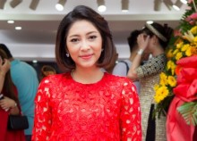 hanh phuc ngot ngao cua hoa hau dang thu thao sau mot nam ngay cuoi
