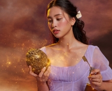 hoa hau tran tieu vy dien bikini khoe lan da nau goi cam