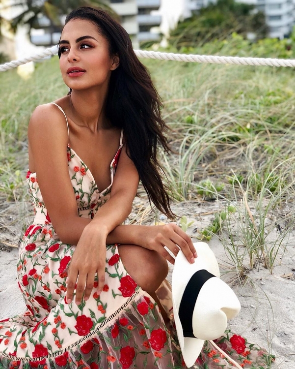 Ngắm nhan sắc nóng bỏng của tân Hoa hậu Trái đất 2019