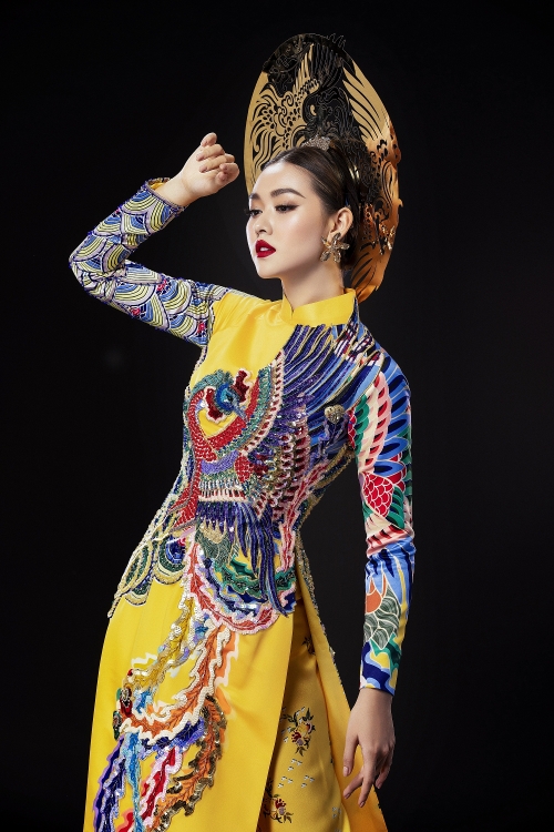 Lộ diện quốc phục của Á hậu Tường San tại Hoa hậu Quốc tế 2019