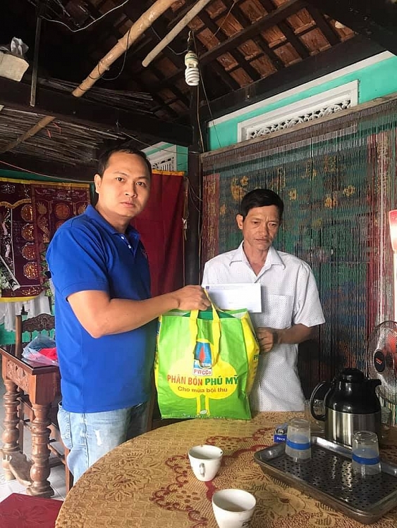 PVFCCo khẩn cấp cứu trợ đồng bào vùng lũ miền Trung