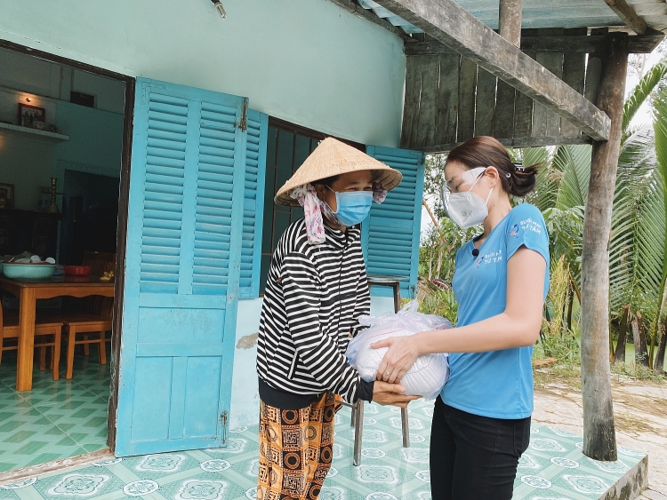 Nhan sắc bây giờ…