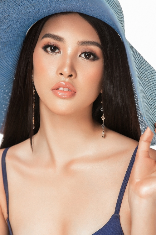 hoa hau tran tieu vy dien bikini khoe lan da nau goi cam