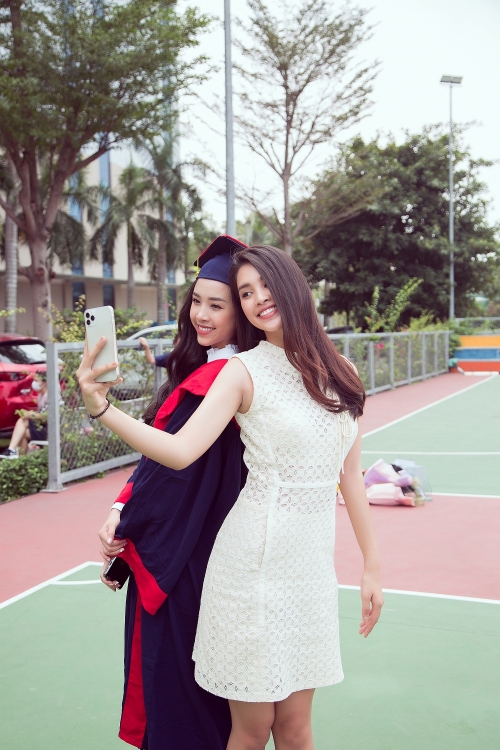 Á hậu Thúy An tốt nghiệp cử nhân trước thềm Miss Intercontinental